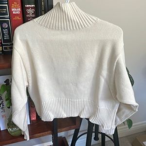 First Rite turtle neck. Ecru/Off white colour